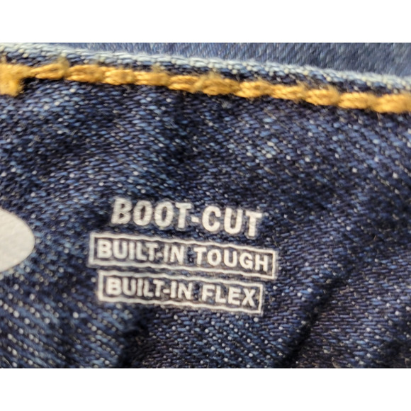 Old Navy Jeans Mens 32x32 Blue Boot Cut Built In Tough Flex Dark Wash Outdoors - Picture 3 of 15